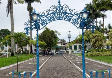 Praça central de Quissamã se prepara para a Feira Literária, que terá autores consagrados e atividades para toda a comunidade