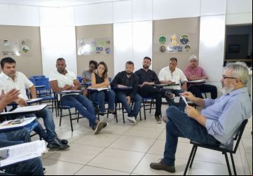 O encontro contou com a participação de 11 representantes da sociedade civil e da gestão pública