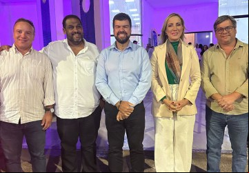  O evento contou com a presença da prefeita da cidade, Yara Cínthia, além de vereadores, empresários e lideranças regionais